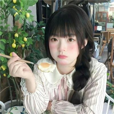 校服的裙摆封面